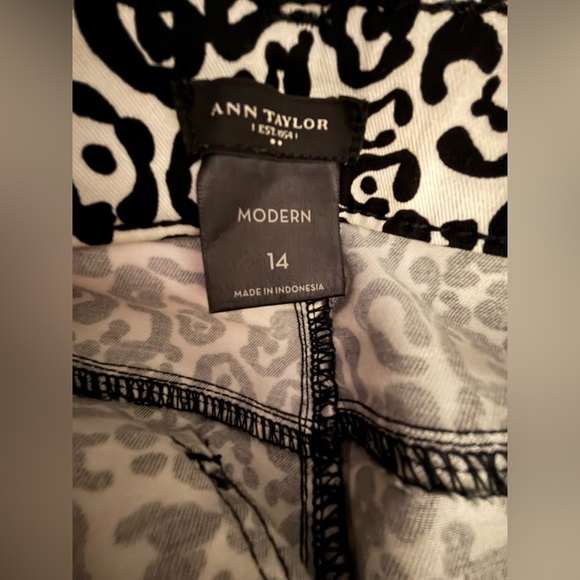 ANN TAYLOR | ladies modern fit animal print pants. Size: 14 - Picture 5 of 14